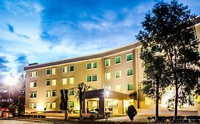 Fiesta Inn Express Perinorte